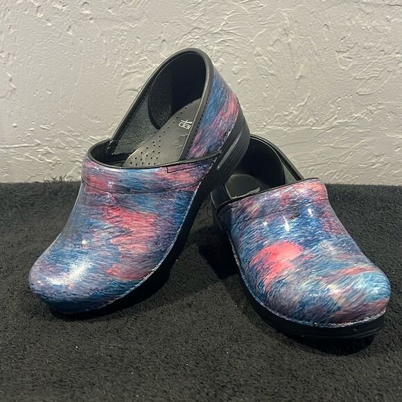 🔥 DANSKO Professional Clogs Nursing Cotton Candy Patent Leather Sz 39 - PERFECT - Picture 1 of 11
